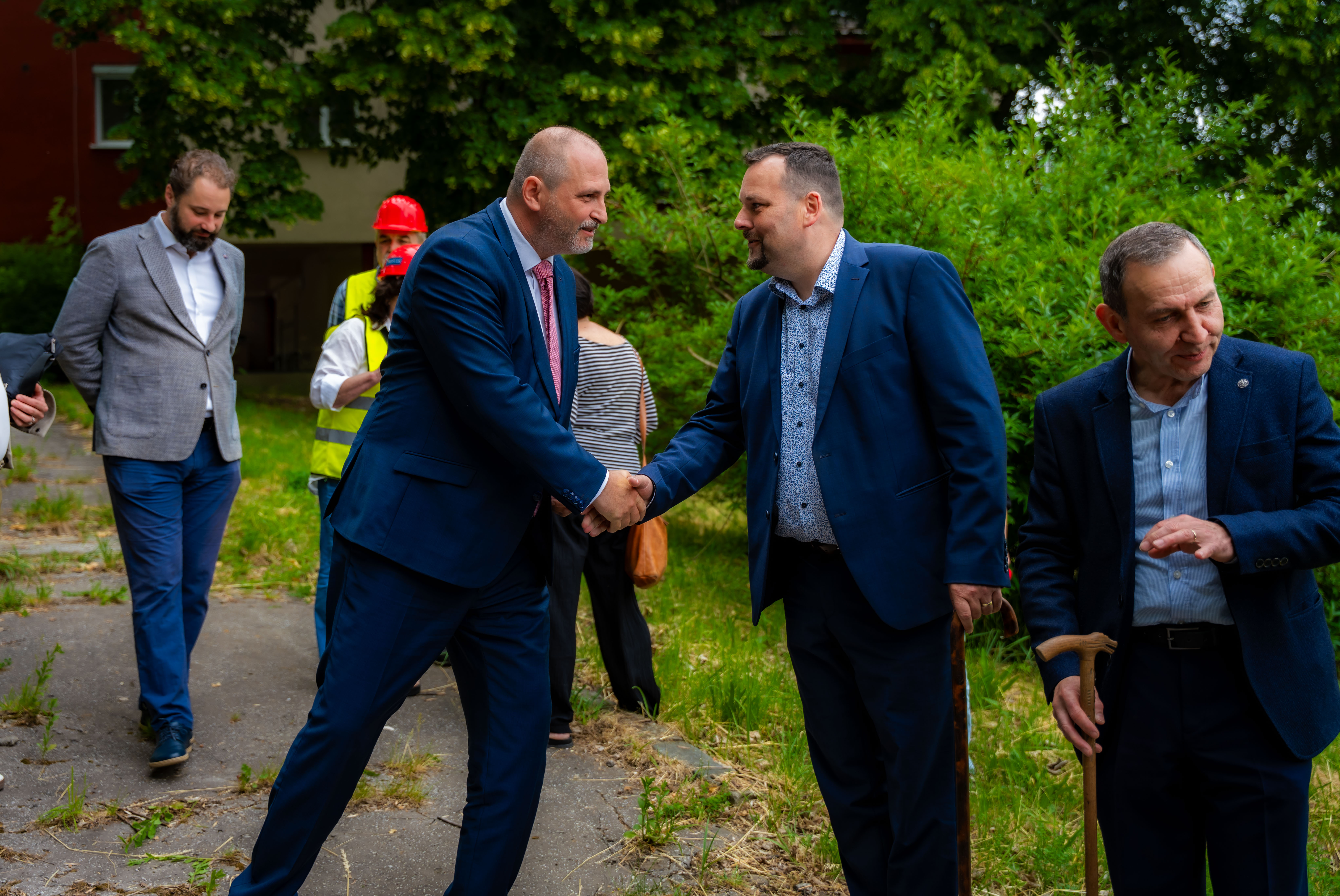 Poklepanie zakladneho kamena - Rekonstrukcia budovy pre seniorov-1-2